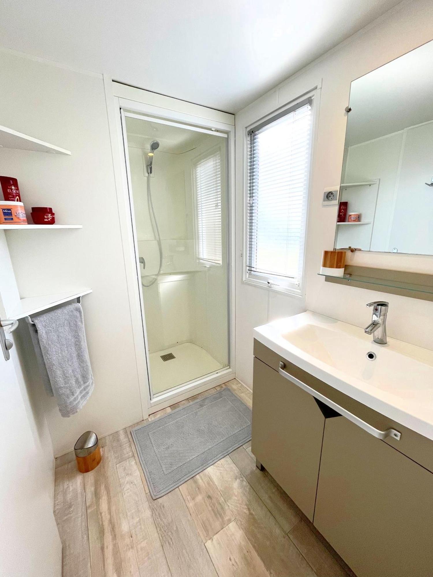 Mobil-Home Dans Camping 4* Saint-Laurent-du-Verdon Exteriör bild